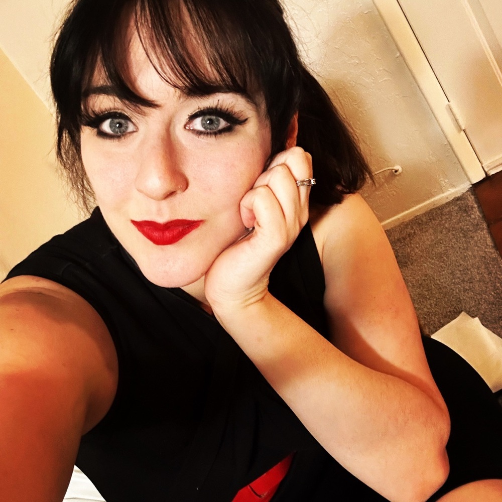 Meet your Posher, Alexandra
